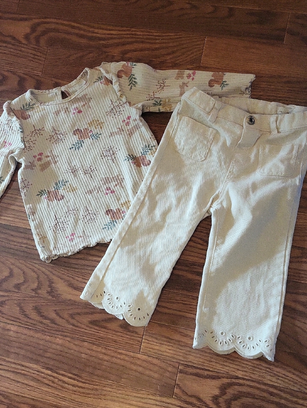 H&M cream ribbed top with matching pants